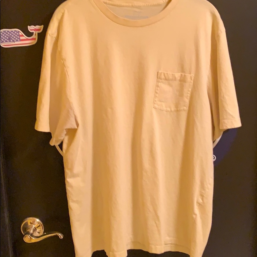 Vineyard Vines T-shirt